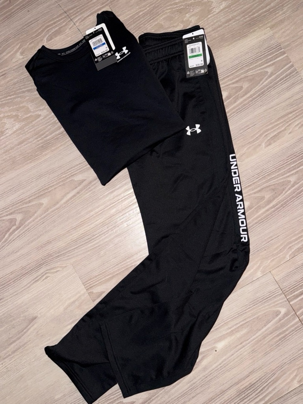 Under Armour Bundle YL/ black joggers and Black YXL Cold gear Long Sleeve #unde